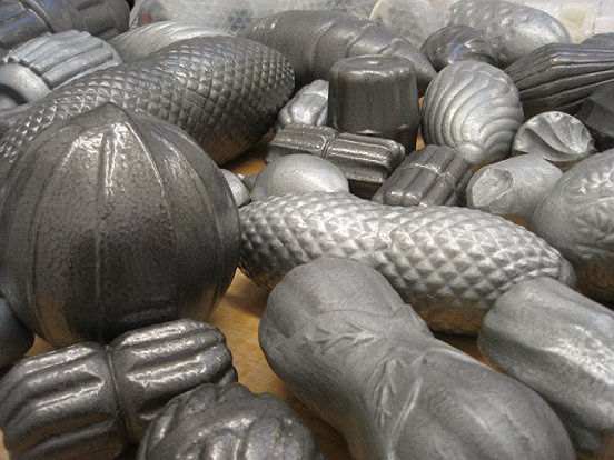 “w.T.”, 2009, objects, plastic different sizes
