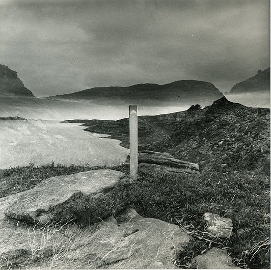 Footpath Directions, 2006, photo on museum board, 50 x 40 cm