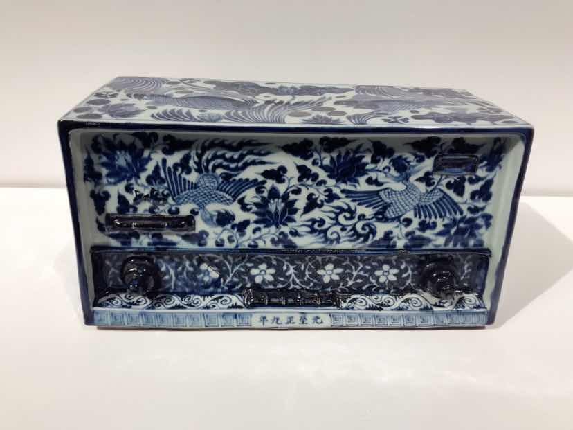 Ma Jun – New Chinese Series  Blue and White Radio– Porcelain, ca 35 x 18 x 22 cm